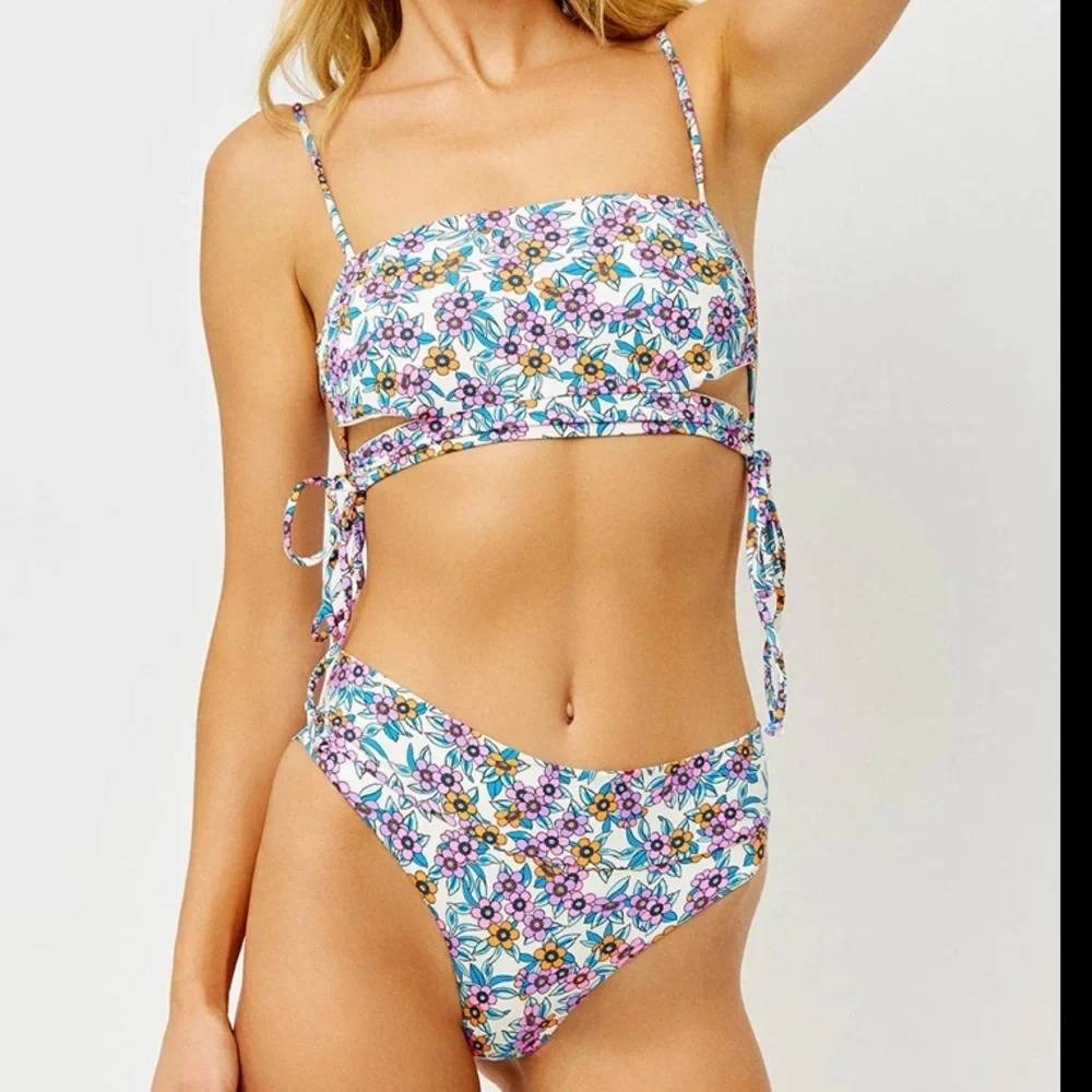 New Frankie's Bikinis Nick Bikini bottoms flower farm and London Bikini Top L/XL
